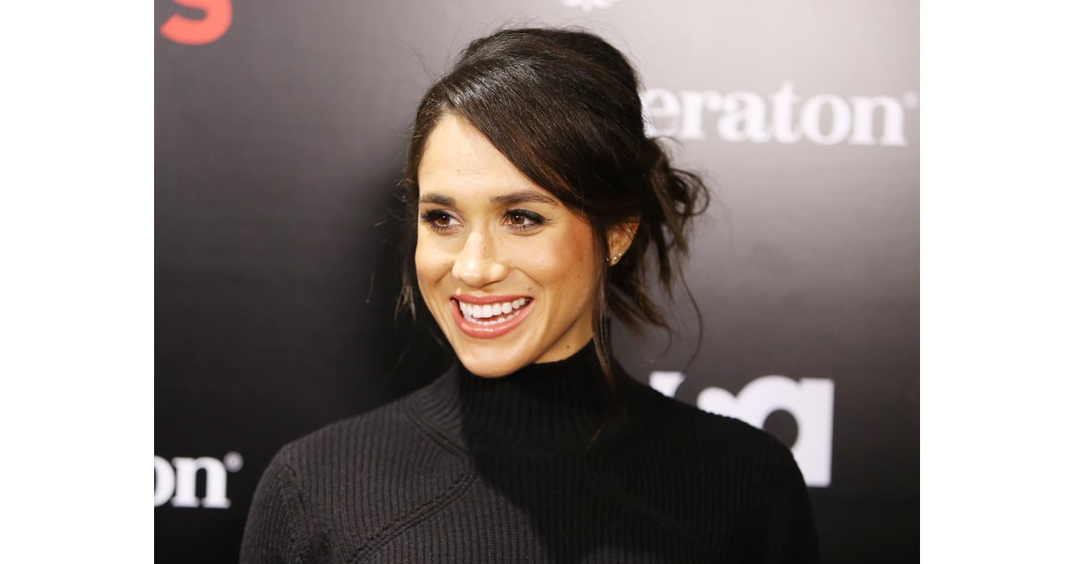 Meghan Markle S Messy Bun And Fringe 2016 Meghan Markle S Best Hairstyles Through The Years Popsugar Beauty Uk Photo 60 Spray a texturizing spray or salt spray onto dry hair to give your hair some texture. meghan markle s messy bun and fringe