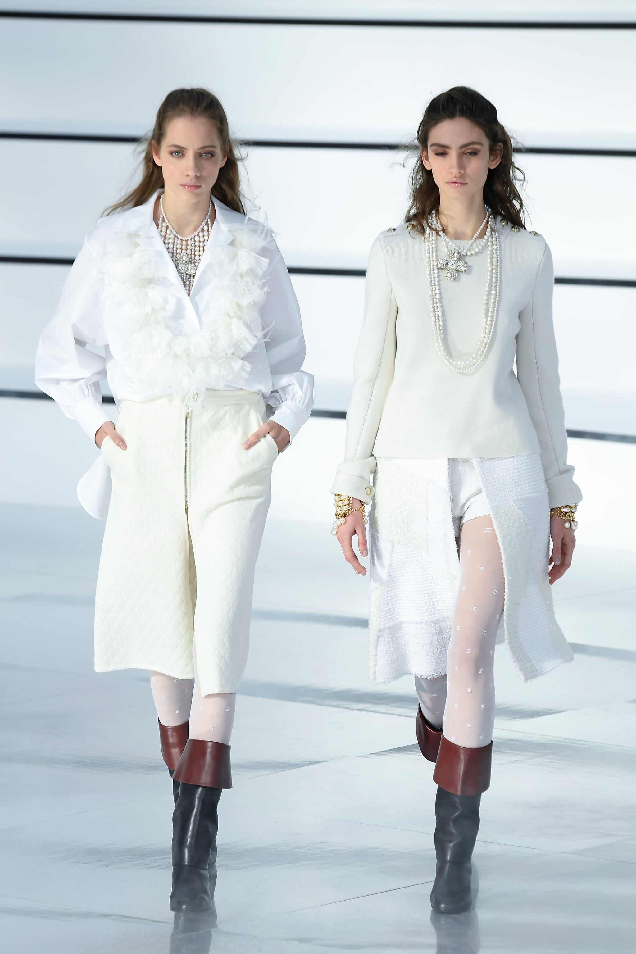 Chanel Fall/Winter 2020, Chanel's Fall 2020 Collection Resurrected Karl  Lagerfeld's Iconic Designs From 1994