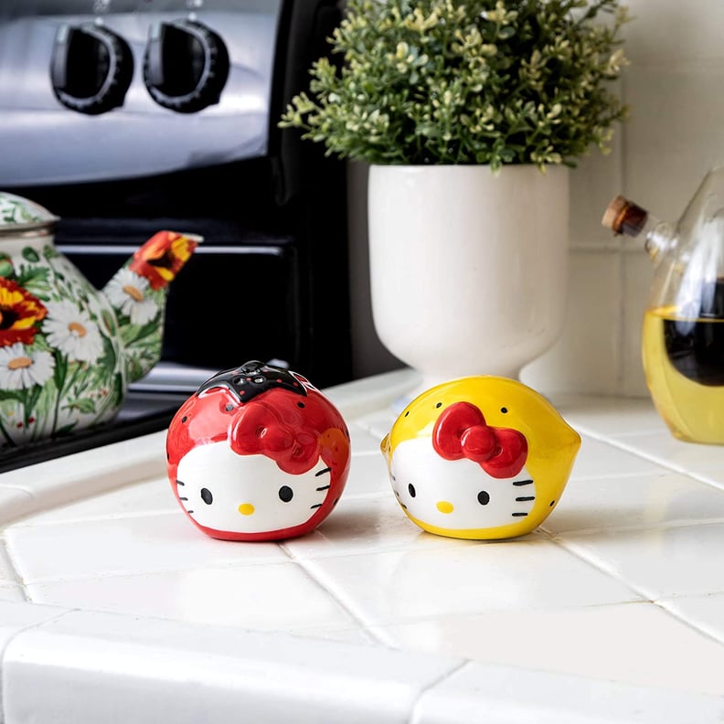 A Cute Set: Vandor Hello Kitty I Love Strawberries & Lemons Sculpted Ceramic Salt & Pepper Set