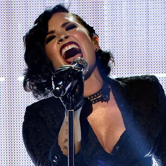 Demi Lovato Performs at the AMAs 2015 | Video