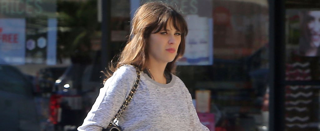 Zooey Deschanel Pregnant Pictures