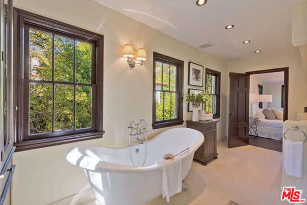 Charlie Hunnam Buys New House in Los Angeles