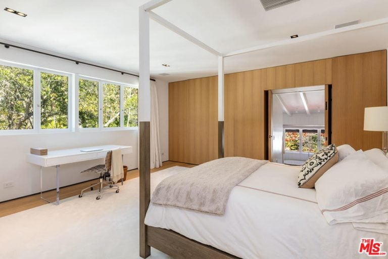 Lori Loughlin Sells Holmby Hills, CA, Mansion | POPSUGAR ...