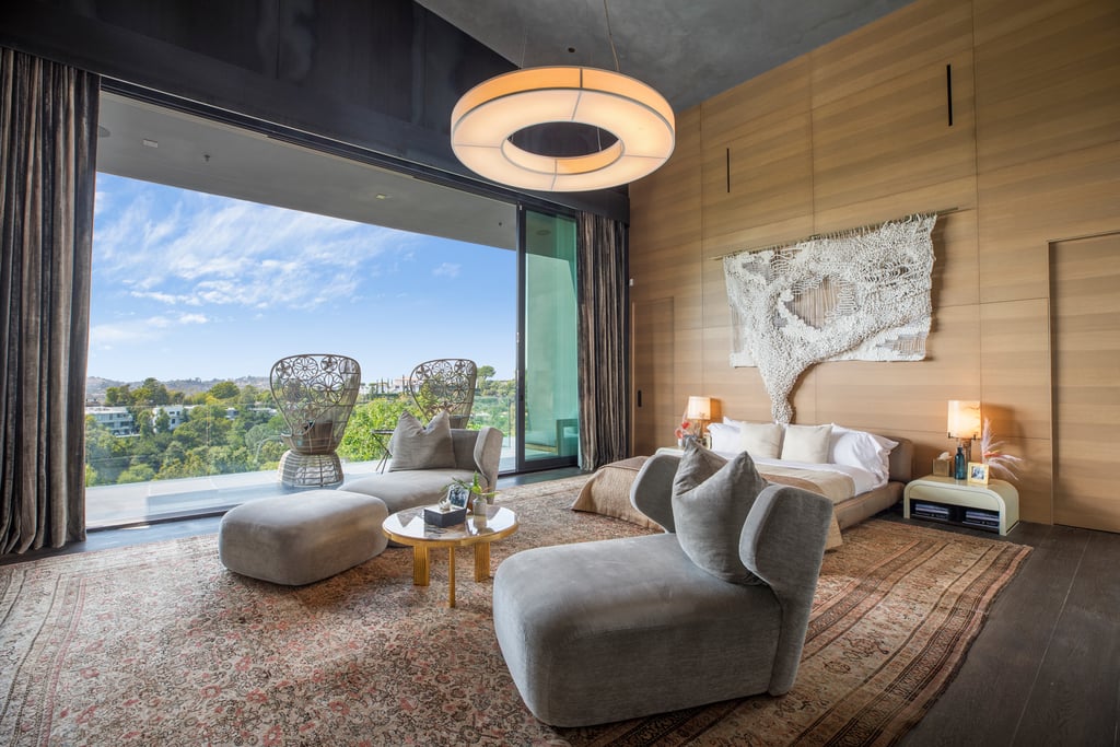 Photos of Chrissy Teigen and John Legend's House For Sale Photos of Chrissy Teigen and John Legend's House For Sale