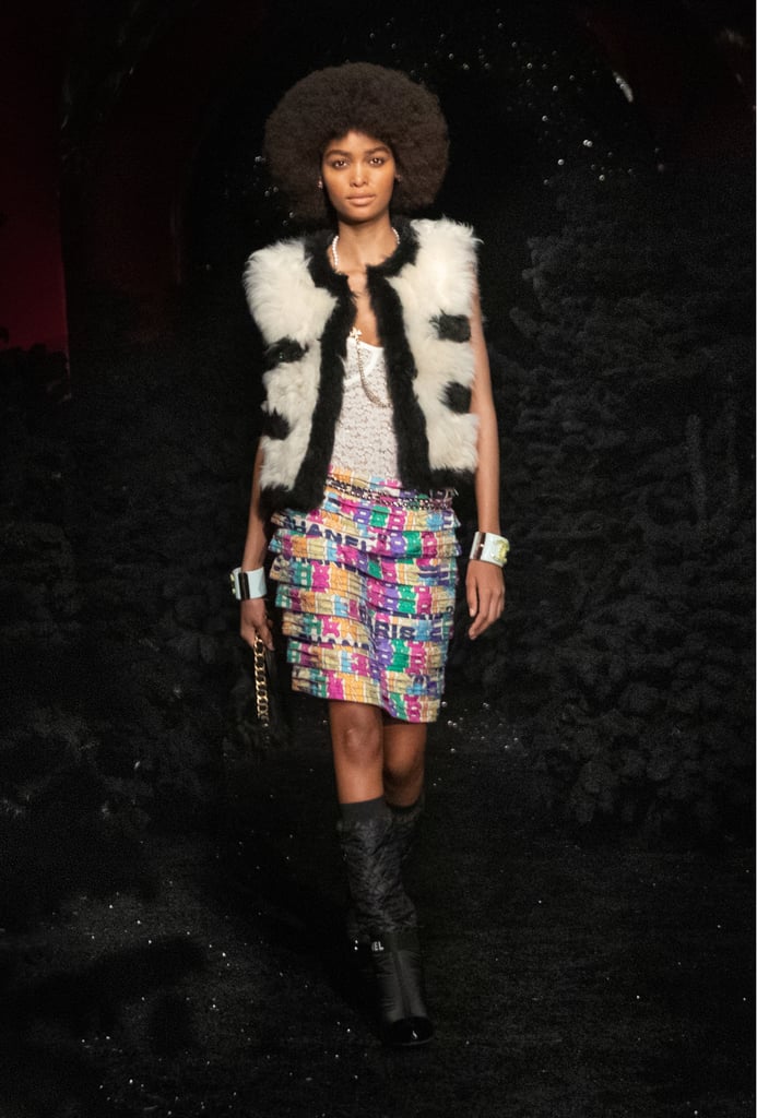 Chanel's Fall Collection Is a Mix of Ski Wear and '70s Cool