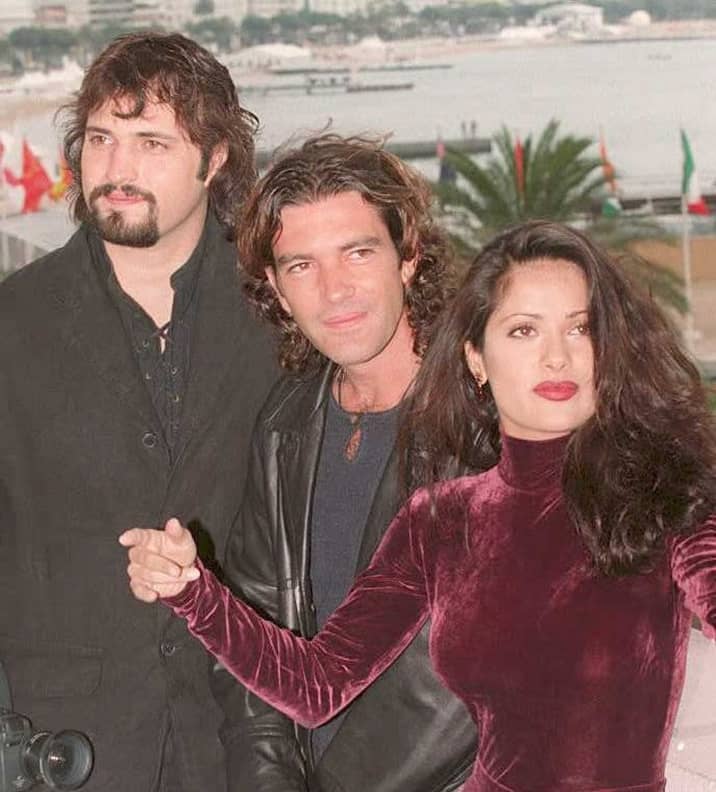 Stills of Salma Hayek and Antonio Banderas for Desperado (1995