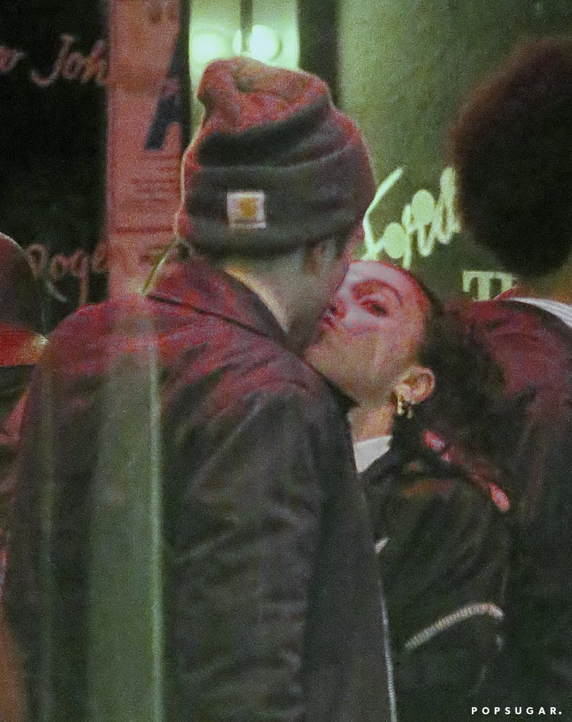 Robert Pattinson and FKA Twigs Kissing in LA