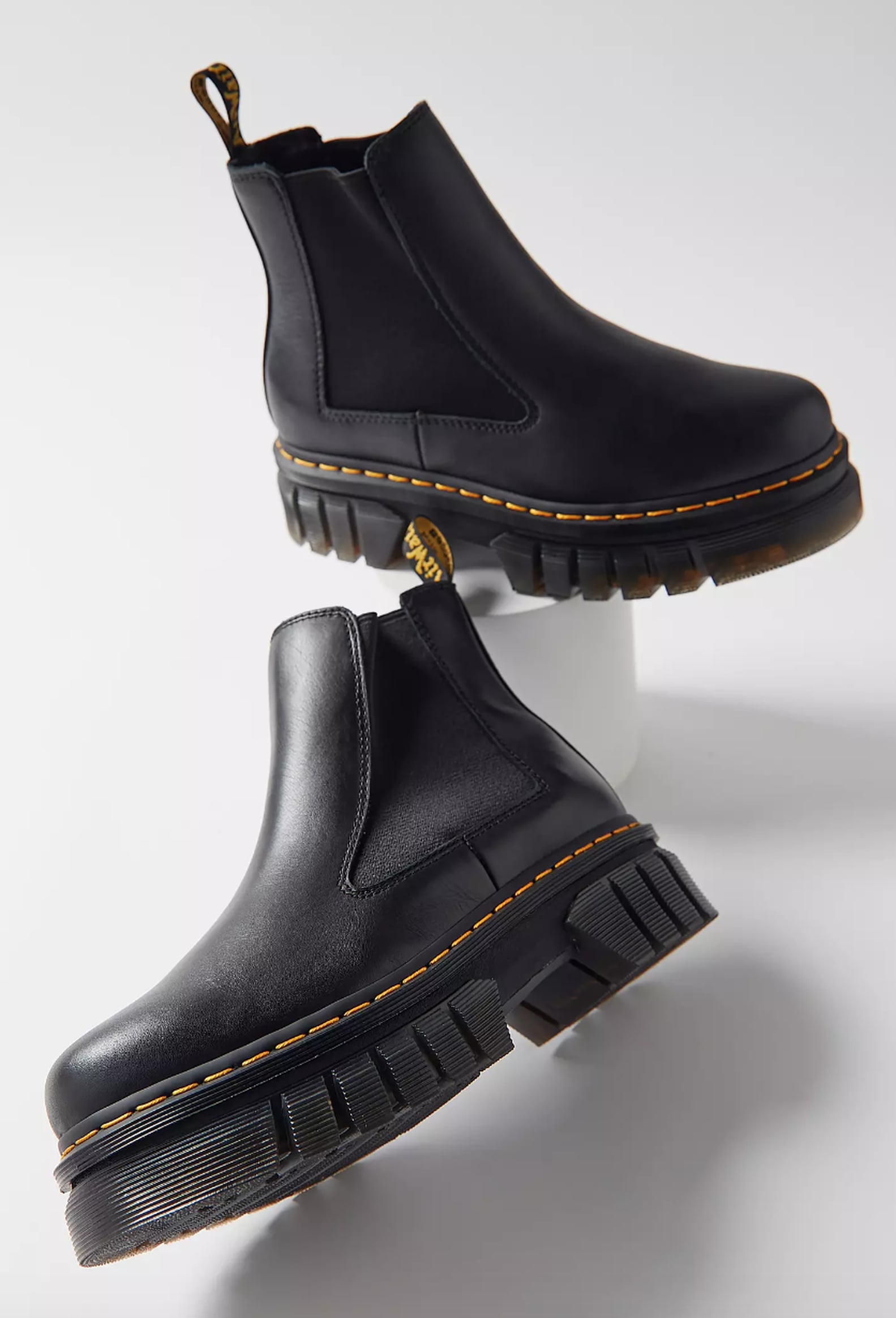 chelsea boots 2020