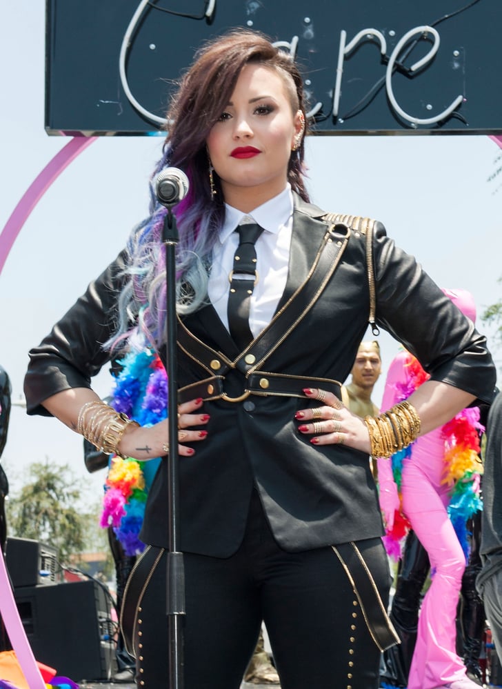 Long and Rainbow With a Buzzed Side | Demi Lovato Hair | Pictures | POPSUGAR Latina Photo 25