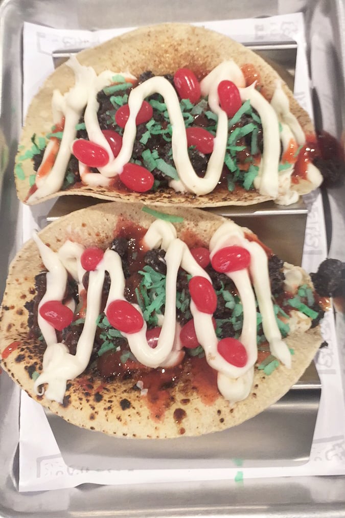 The tacos with strawberry salsa are the ideal dessert.