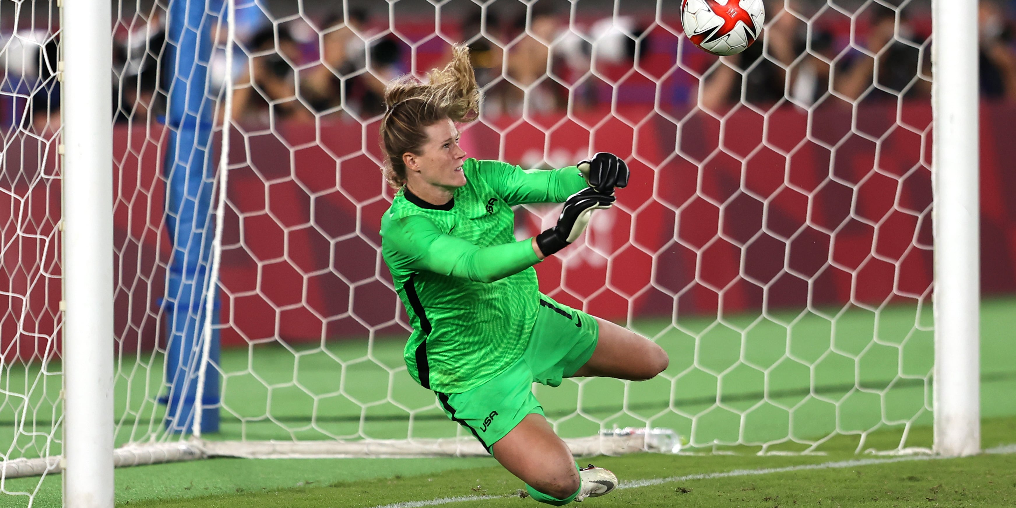 Goalkeeper attire 2025