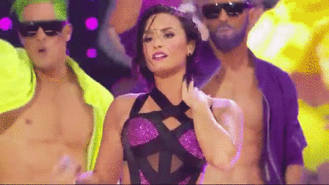 Demi Lovato's Performance at 2015 MTV VMAs