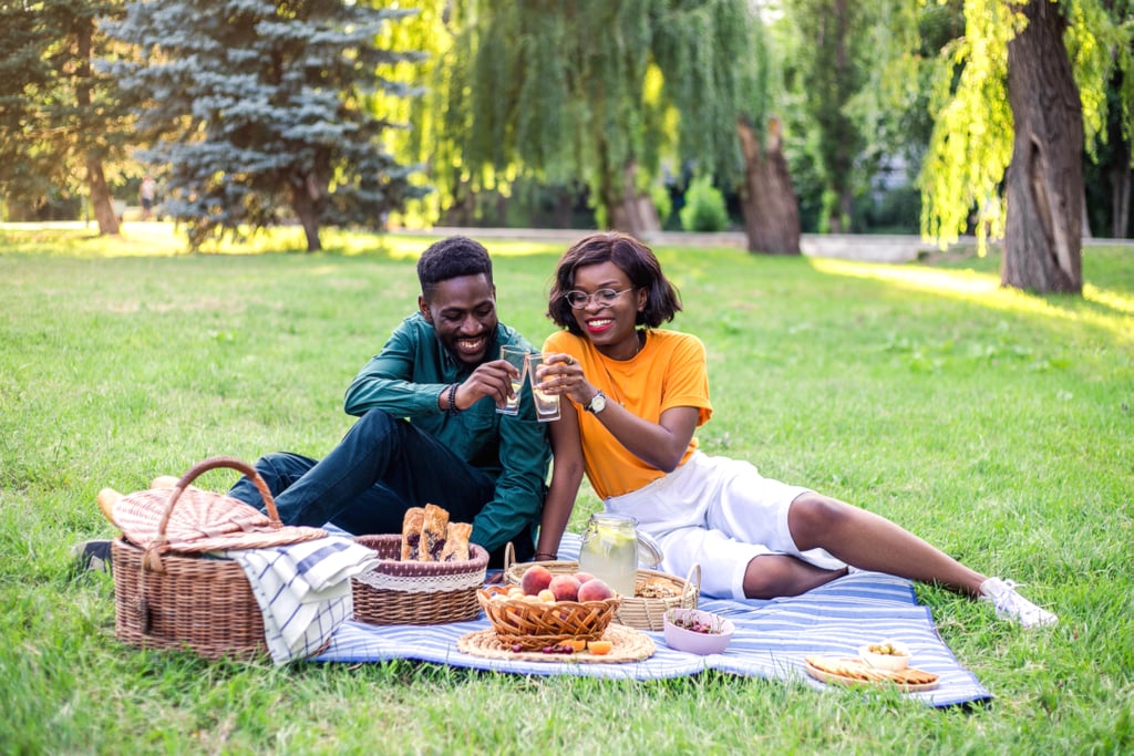 Cheap Date Idea: Picnic in a Park