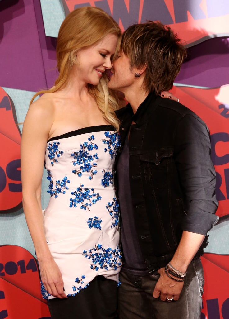 Keith Urban Whispering in Nicole Kidman's Ear Pictures