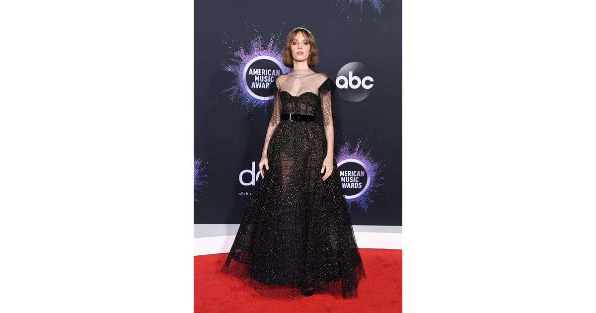 Maya Hawke at the 2019 American Music Awards | See Every Red Carpet
