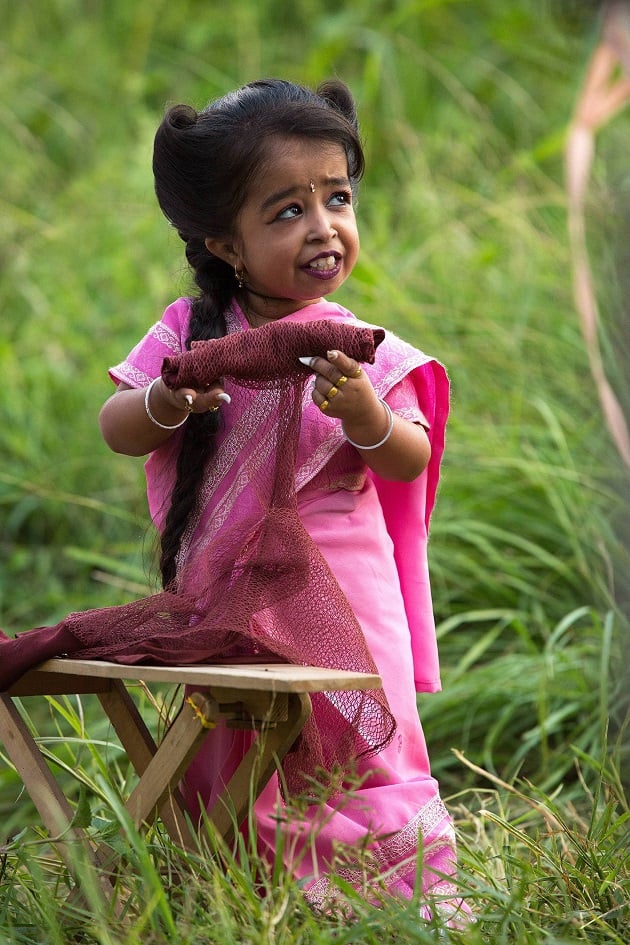 The Worlds Smallest Woman Jyoti Amge Is Also In The Freak Show