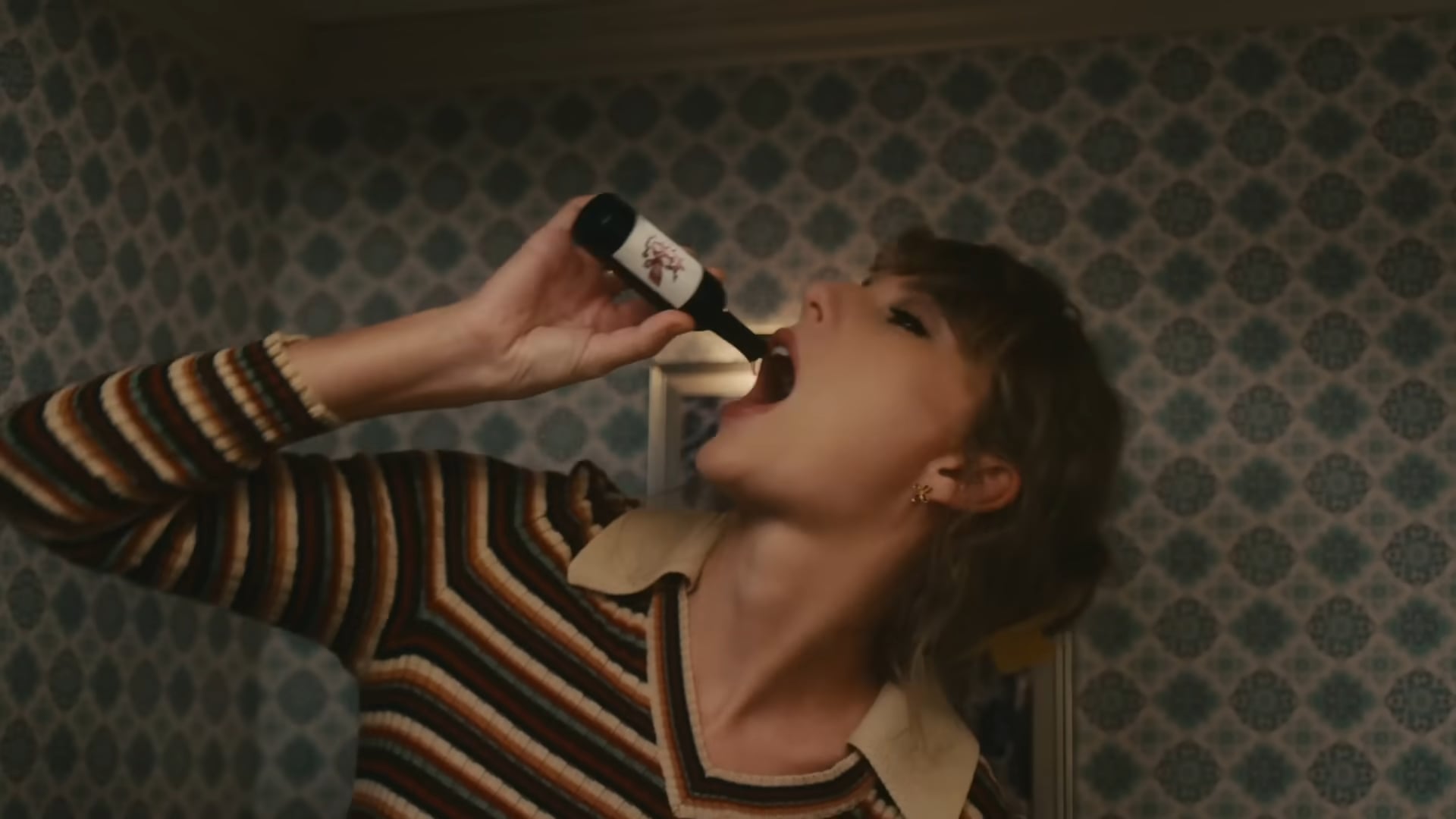 Taylor Swift Suggests Drinking Red Wine While Listening To 'Folklore