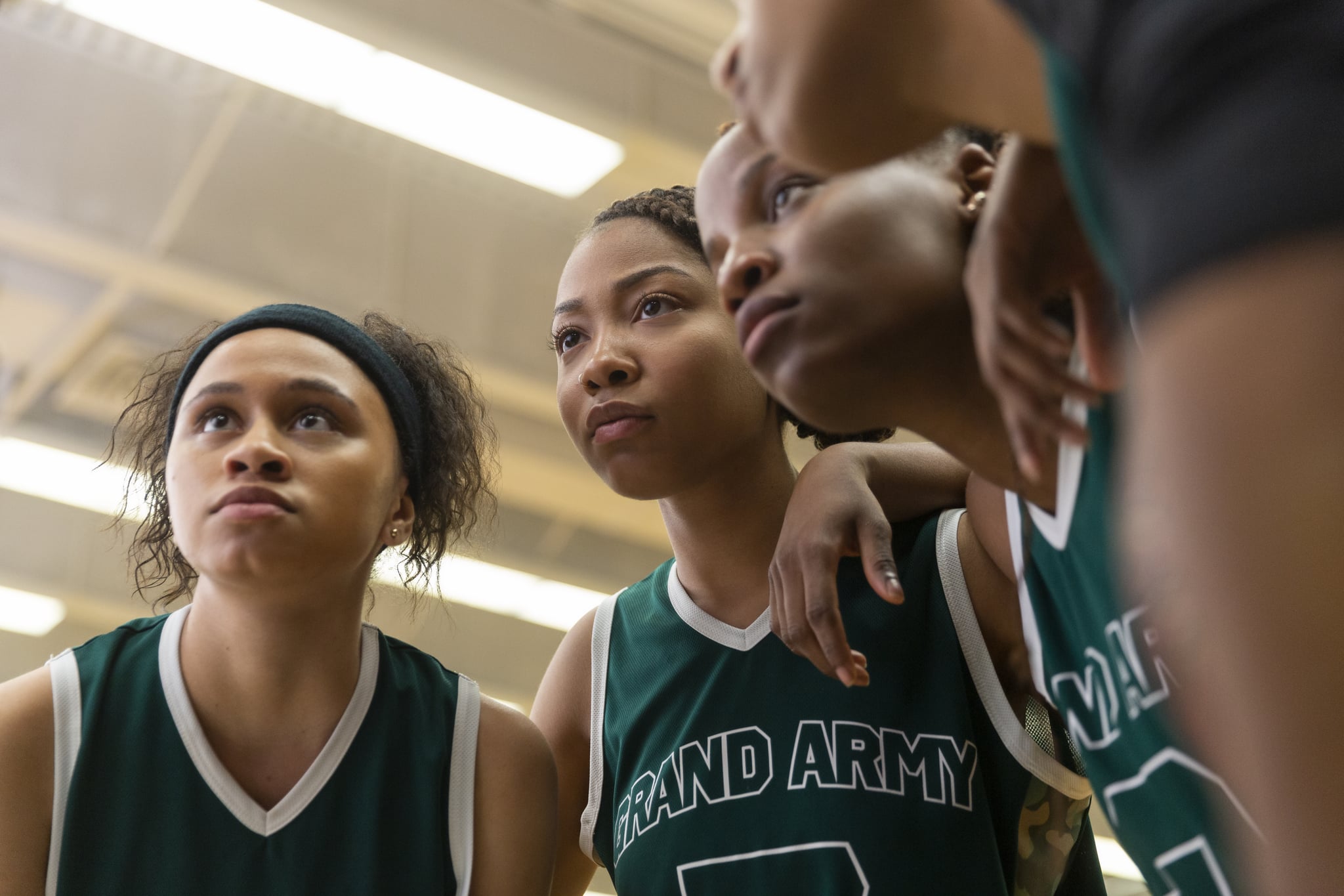 GRAND ARMY (L to R) NAIYA ORTIZ as SONIA CRUZ and ODLEY JEAN as DOMINIQUE PIERRE in episode 103 of GRAND ARMY . Cr. JASPER SAVAGE/NETFLIX © 2020