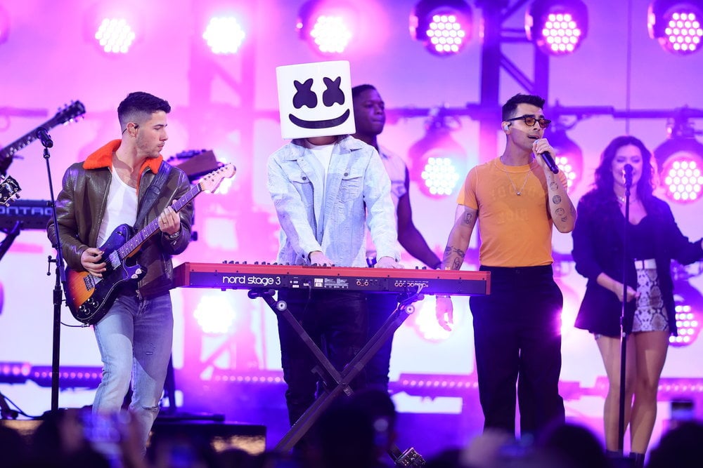 Jonas Brothers at the 2021 Billboard Music Awards | Pictures