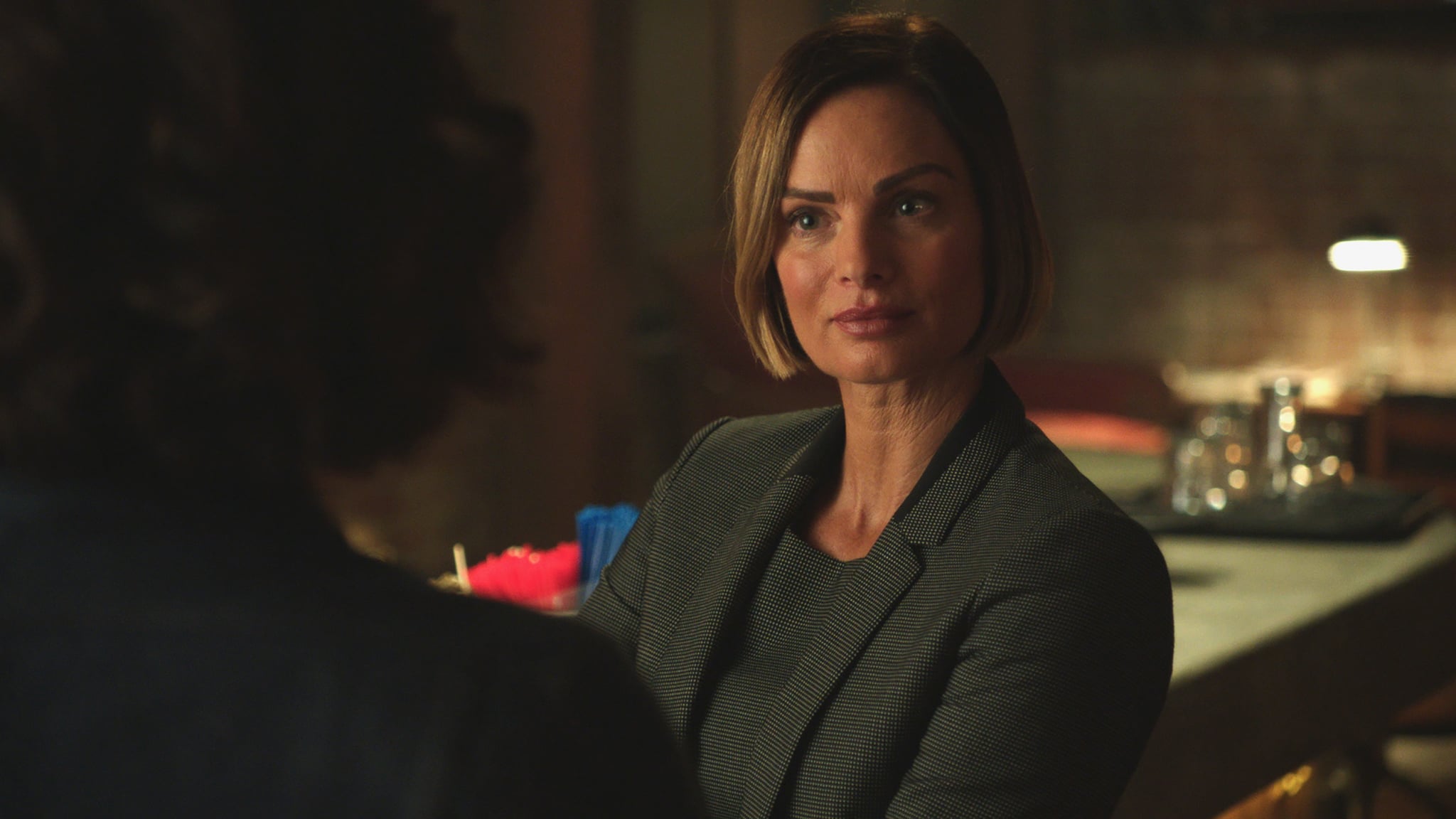 Gabrielle Anwar Once Upon A Time Meet The New And Returning Cast For Season 7 Popsugar Entertainment Photo 9