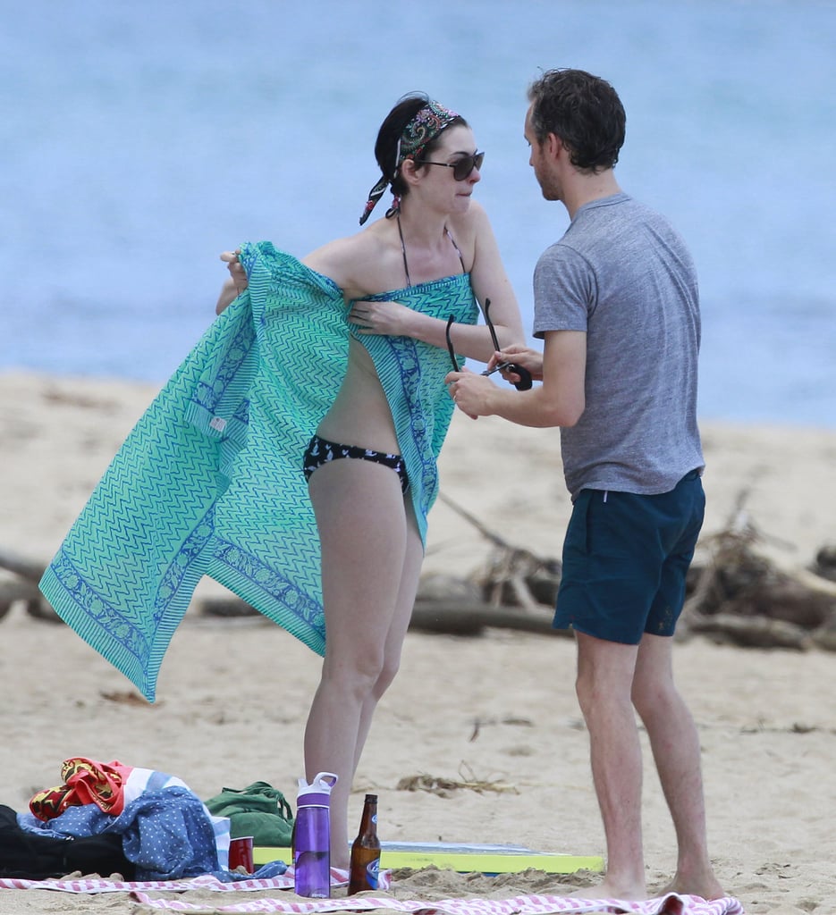 Anne Hathaway in a Bikini in Hawaii With Her Husband