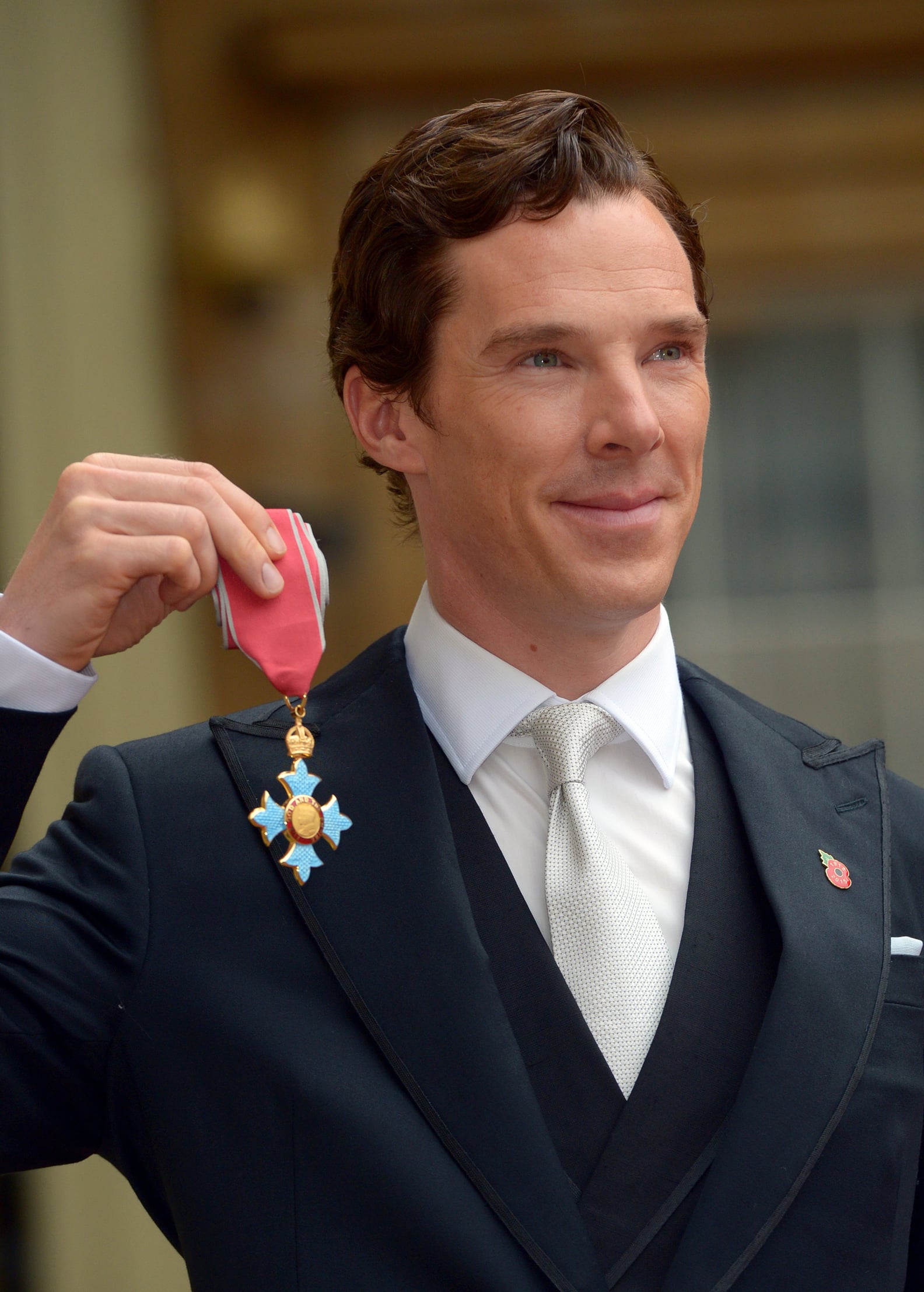 Benedict Cumberbatch Honored By Queen Elizabeth Ii Popsugar Celebrity 