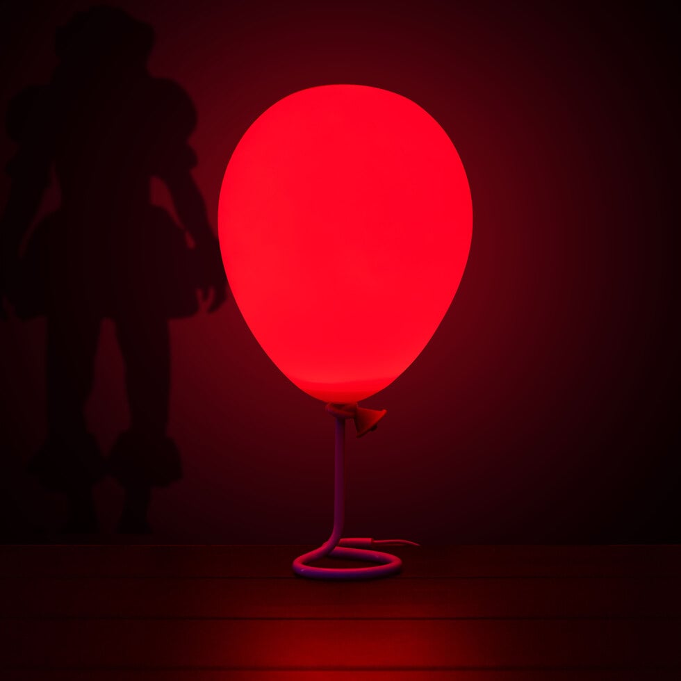 This Pennywise Balloon Lamp Is Perfect For Fans of It