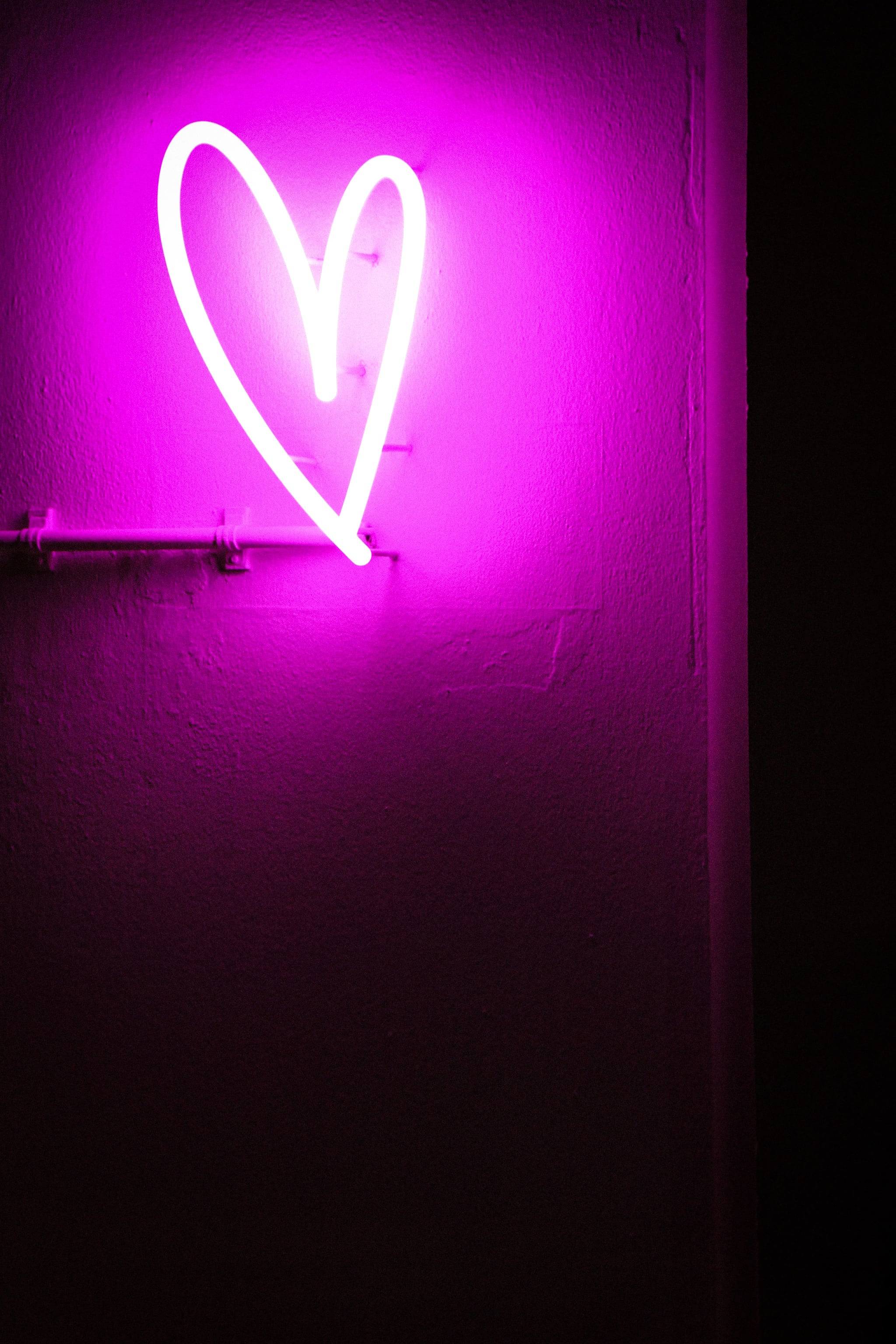 Neon Heart Valentine S Day Iphone Wallpaper The Dreamiest Iphone Wallpapers For Valentine S Day That Fit Any Aesthetic Popsugar Tech Photo 4