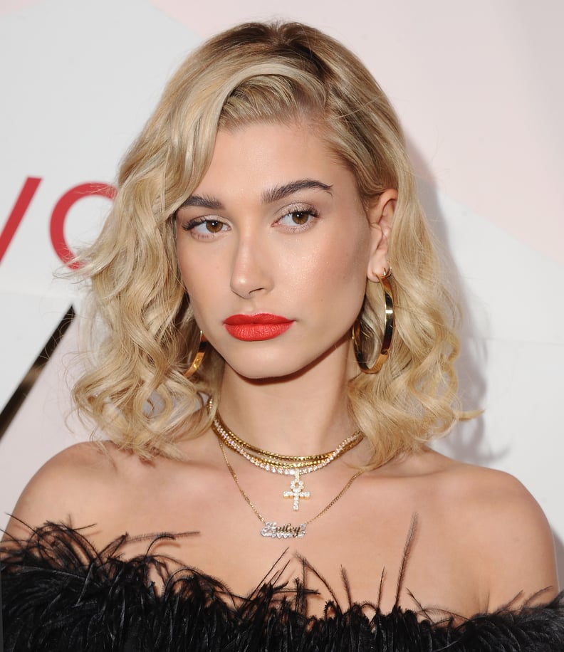 Hailey Baldwin's Curly Bob in November 2017