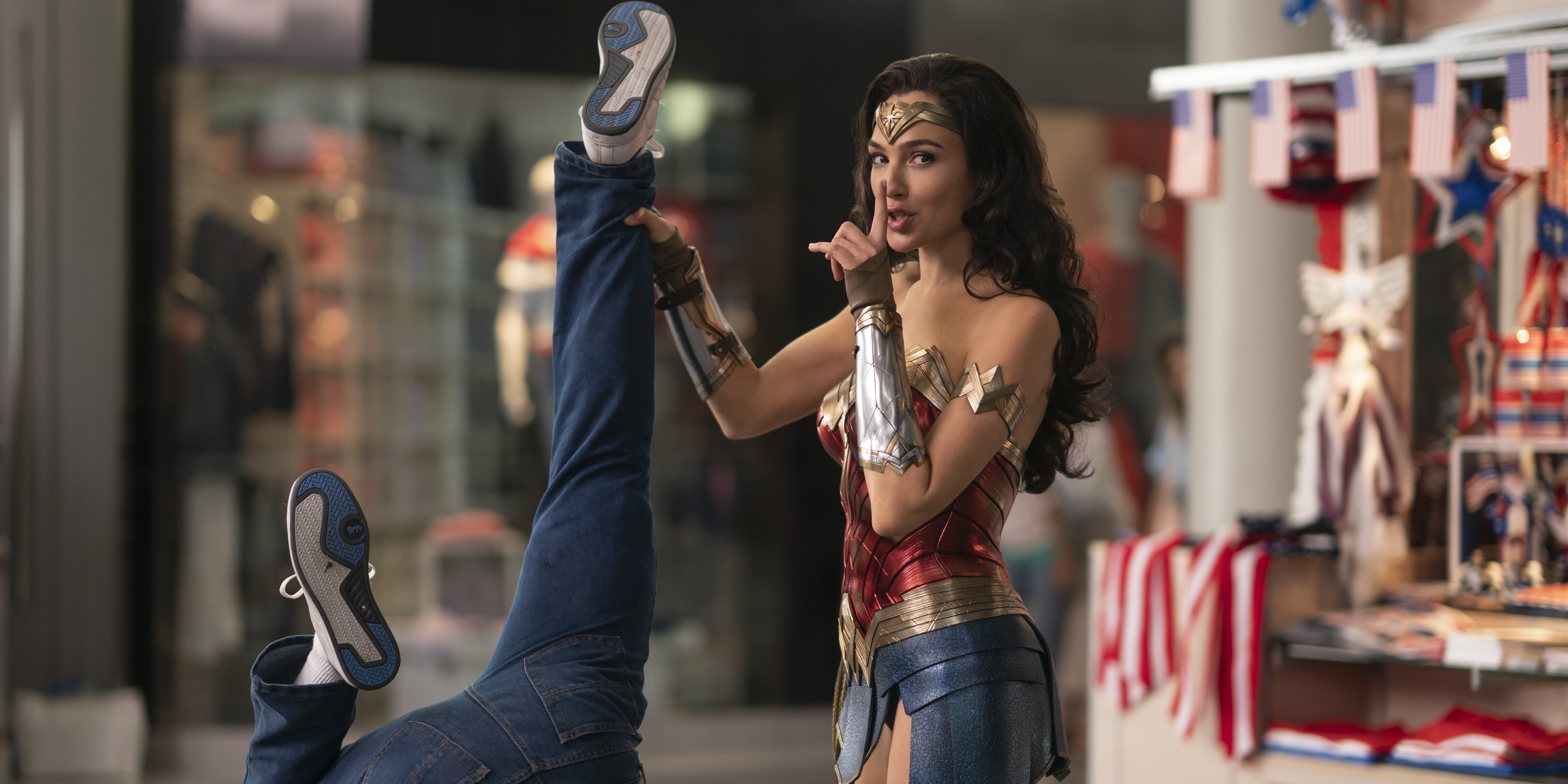 15 New Images from Wonder Woman 1984 from Recently Released Books