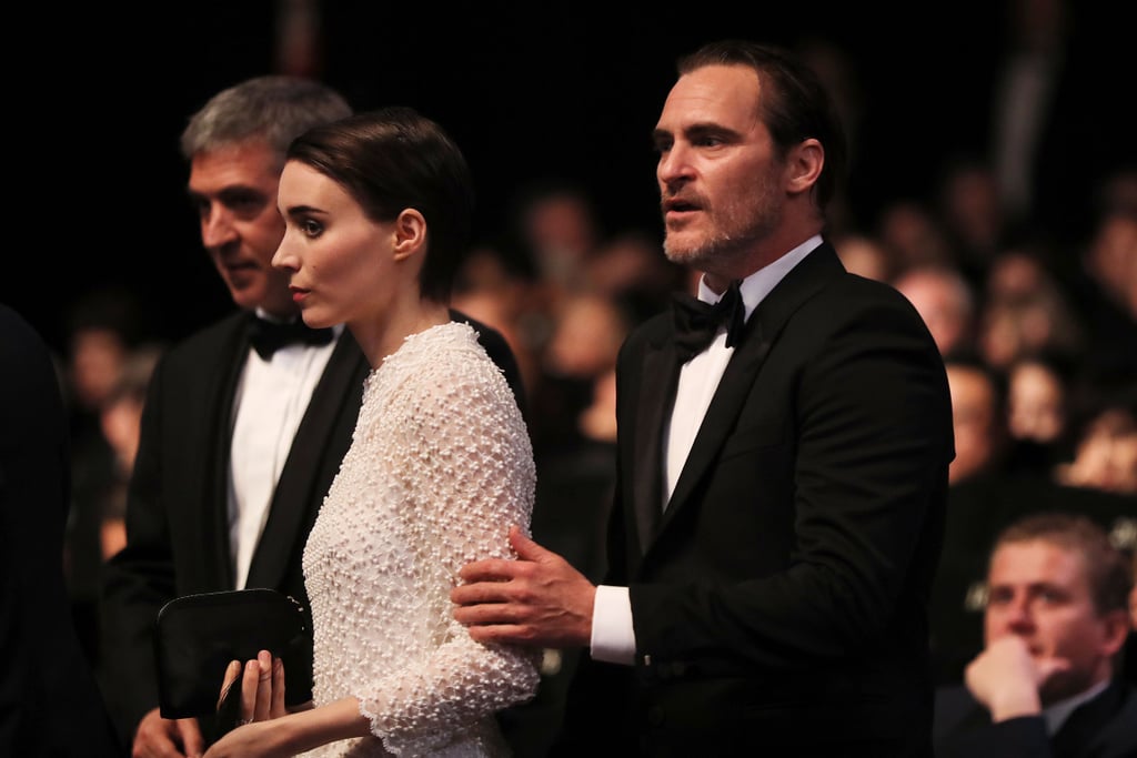 杰昆·菲尼克斯和鲁尼马拉2017年在戛纳电影节上的照片