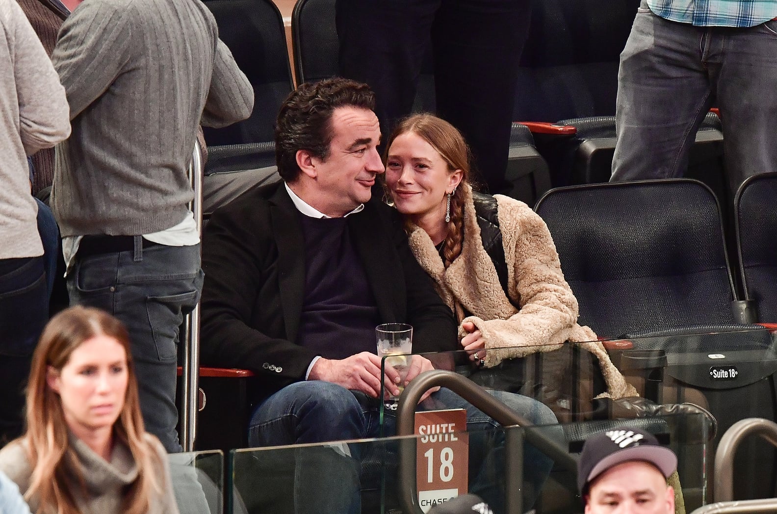 MaryKate and Ashley Olsen at Knicks Game November 2016 PS Celebrity