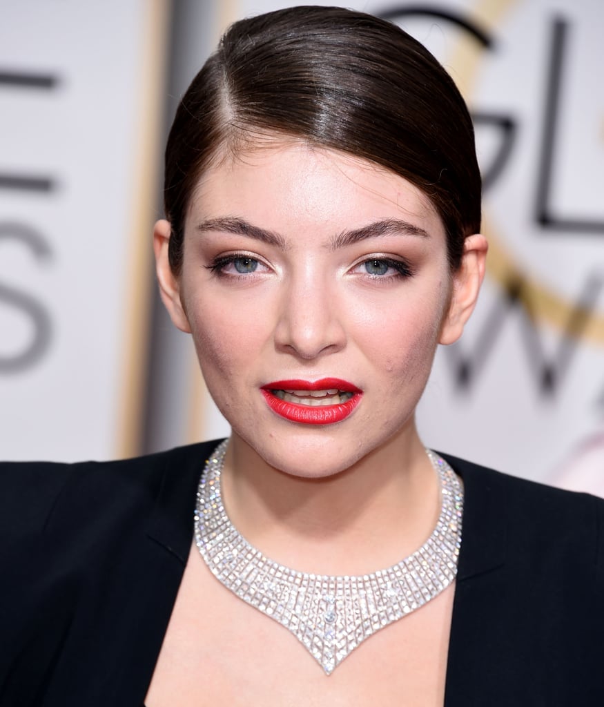 We couldn't take our eyes off Lorde's megawatt Neil Lane 100-carat diamond and platinum Cleopatra necklace.