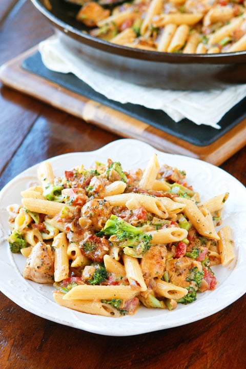 Cheesy Chicken Bacon Broccoli Pasta | Chicken Pasta Recipes | POPSUGAR ...