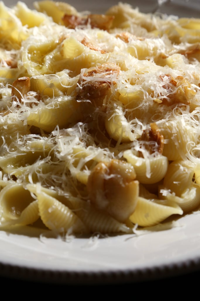 Easy Vegetarian Recipe: Roasted Garlic and Parmesan Pasta
