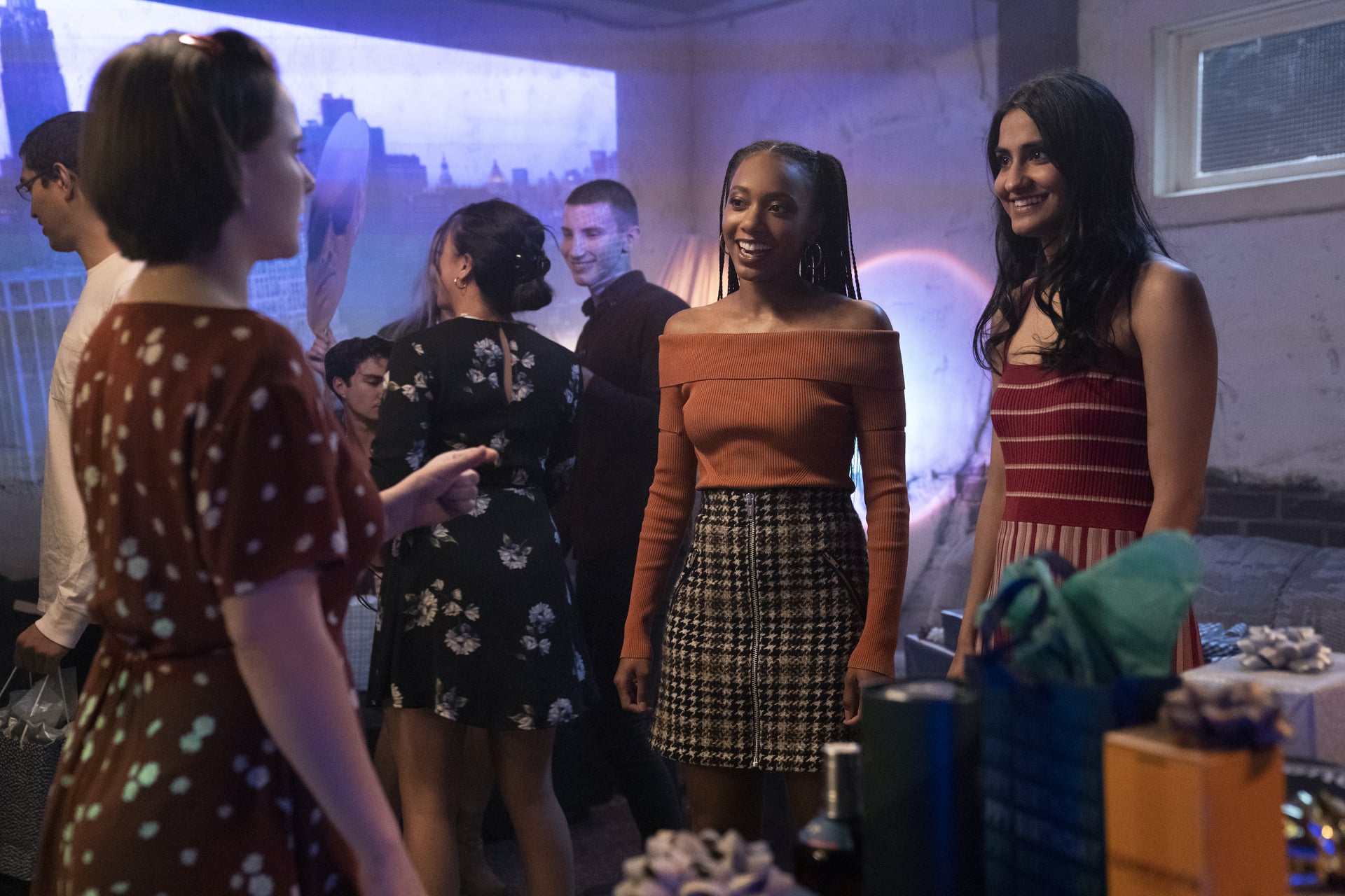 The Sex Lives of College Girls Has Been Renewed For Season 2 | POPSUGAR  Entertainment UK