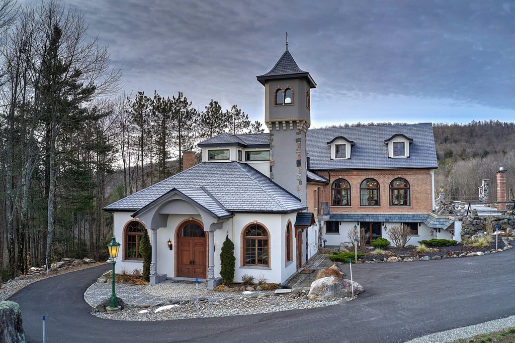 Adele's "Easy on Me" House Is on the Market For $4.3 Million Adele's "Easy on Me" House Is on the Market For $4.3 Million