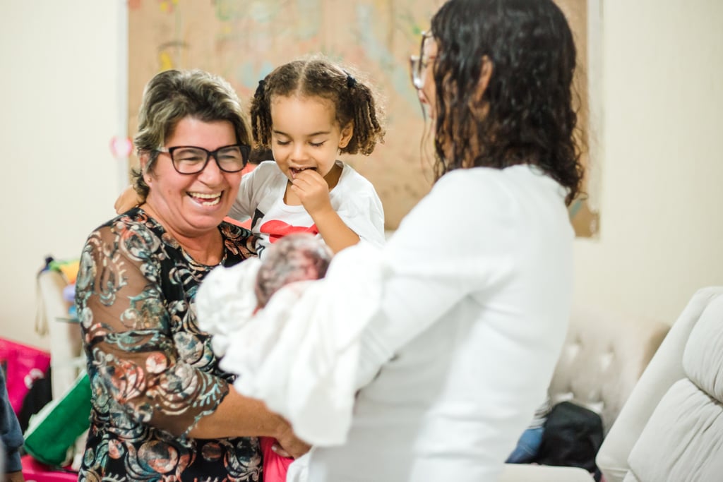 Photographer's Series of a Big Sister at Her Mom's Birth