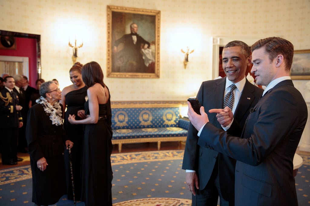 Justin Timberlake shared something with President Obama on his phone while visiting the White House in April 2013.
Source: Flickr user The White House