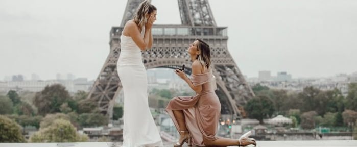 22 Beautiful Photos of Women Proposing