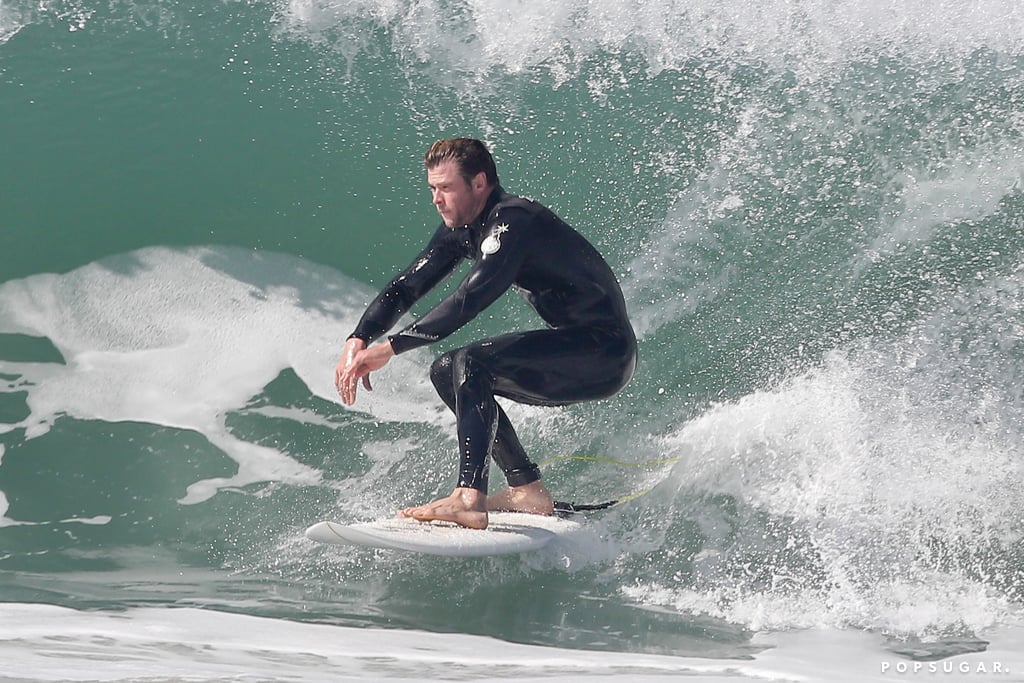Chris Hemsworth Goes Surfing in LA | Pictures