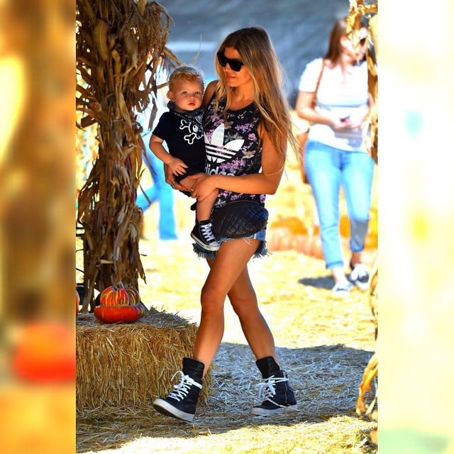 Fergie took her son to the pumpkin patch this week. 
Source: Instagram user fergie