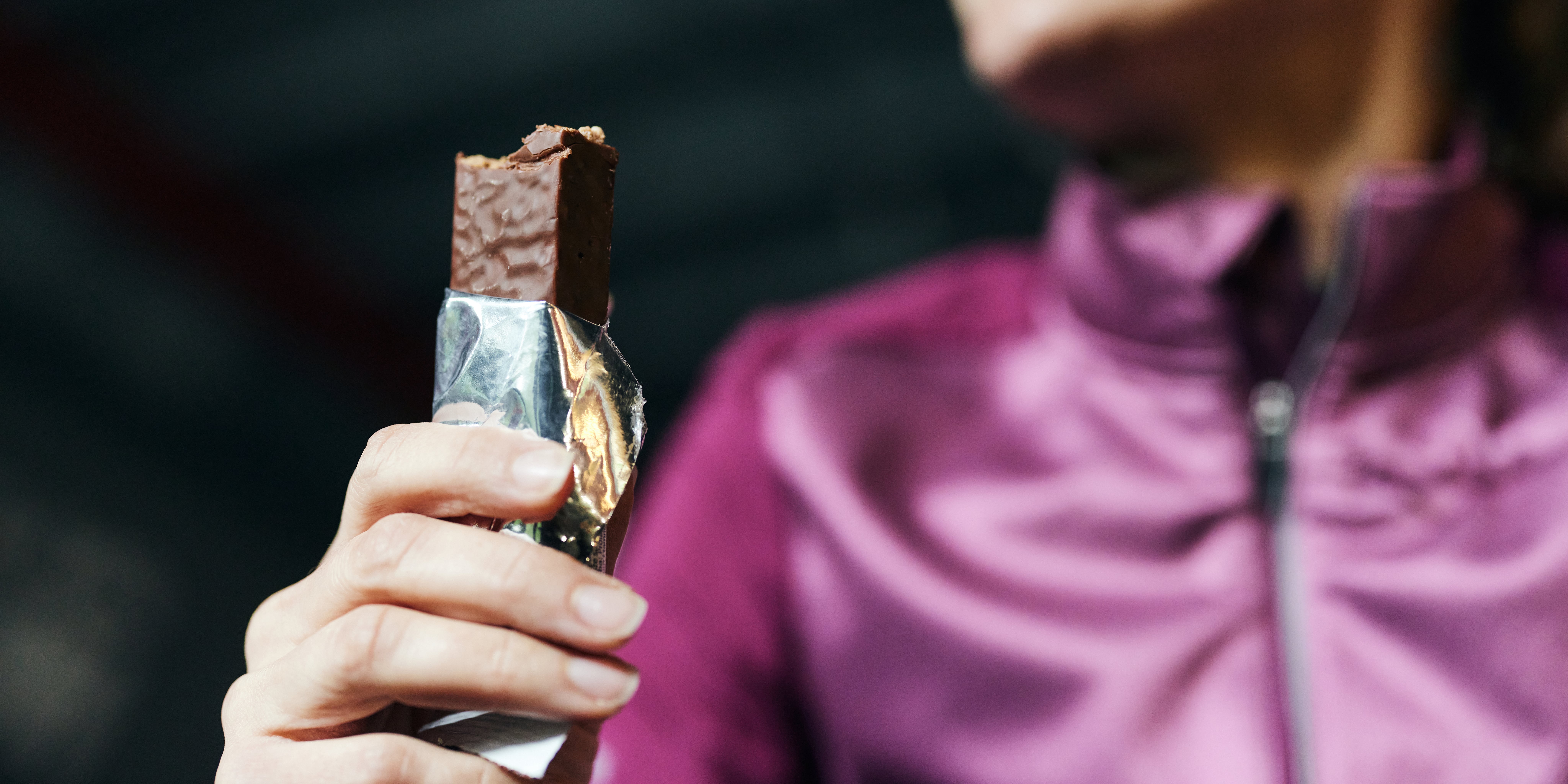 11 Best Protein Bars For Snacks and After Workouts - Vimarsana News