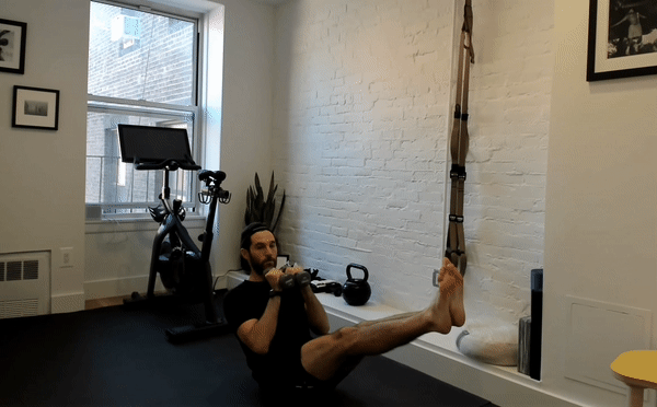 Block 1, Exercise 3: Extended Russian Twist