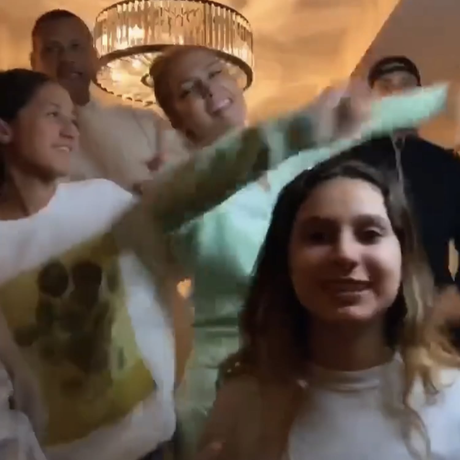 Watch Jennifer Lopez And Family Dance To Early 2000's Bops