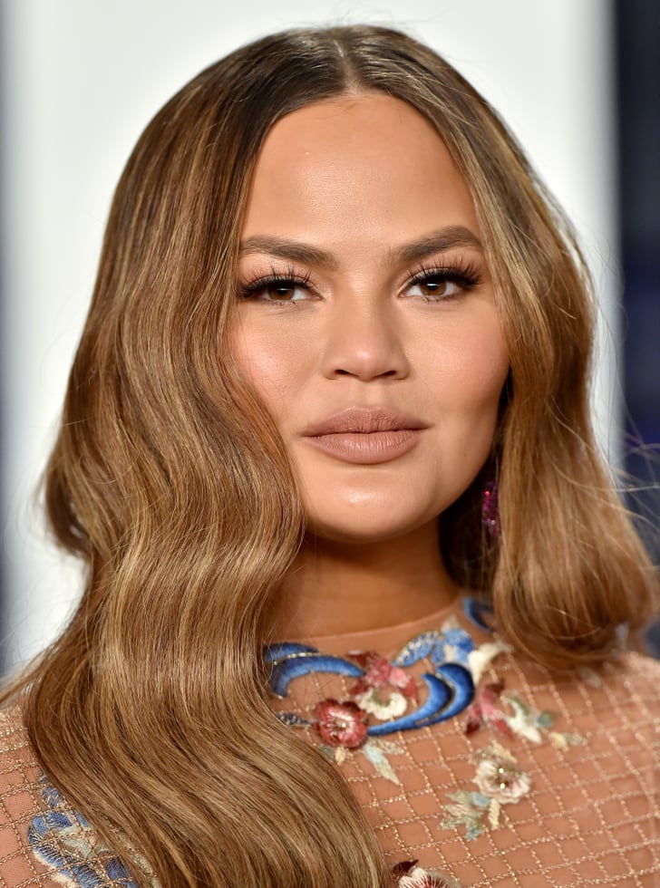 Chrissy Teigen at the 2019 Vanity Fair Oscars Party | Best Oscars