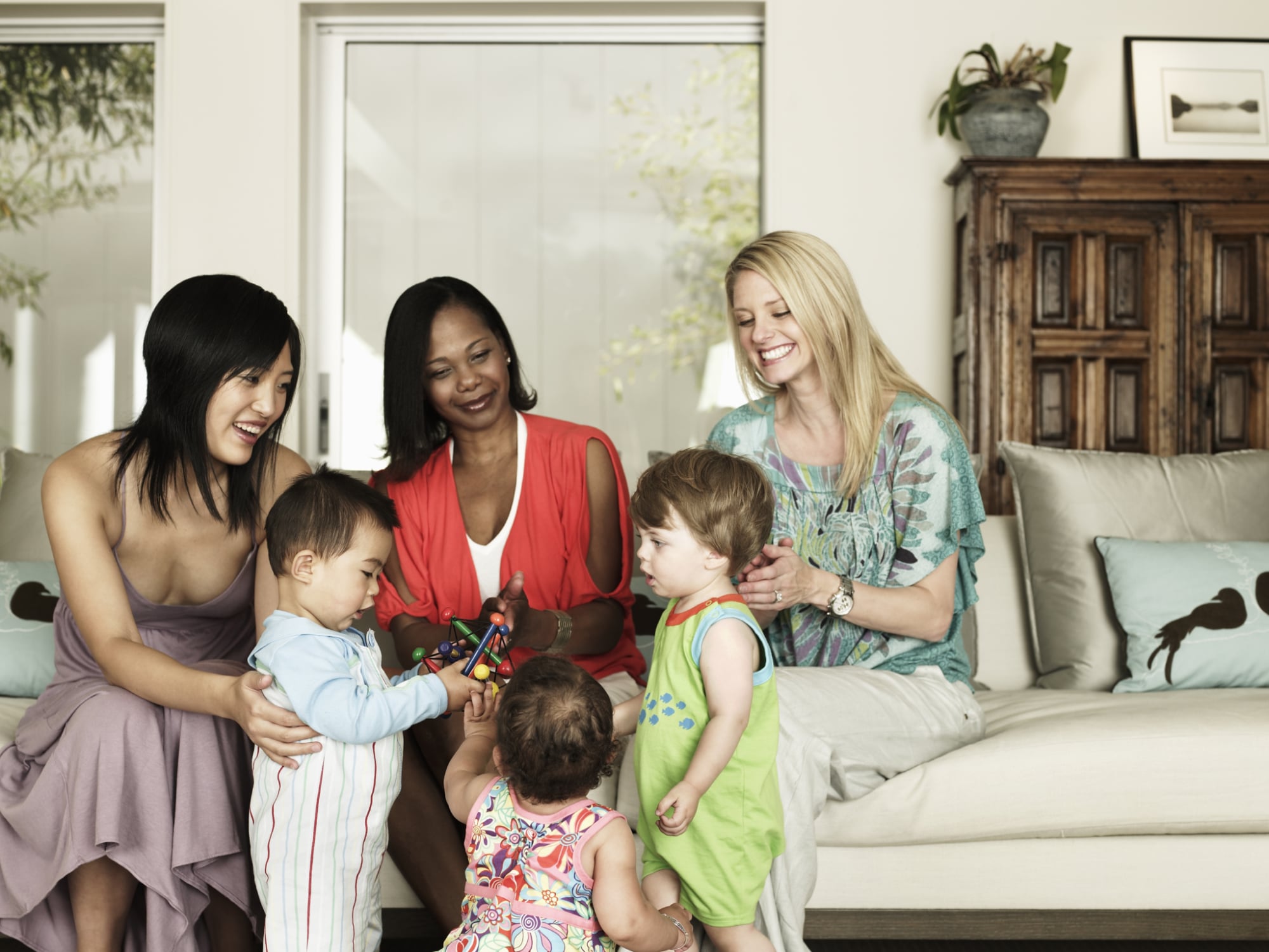 American mom friends. Mom's friend 2 (корея 2016). Friends mom. Mommy friends. Manage friends.