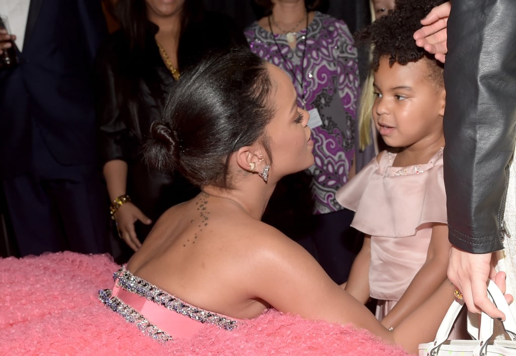 Before hitting the stage for her performance of "FourFiveSeconds" with Kanye West and Paul McCartney at the 2015 Grammys, Rihanna linked up with Blue backstage for a sweet little chat.