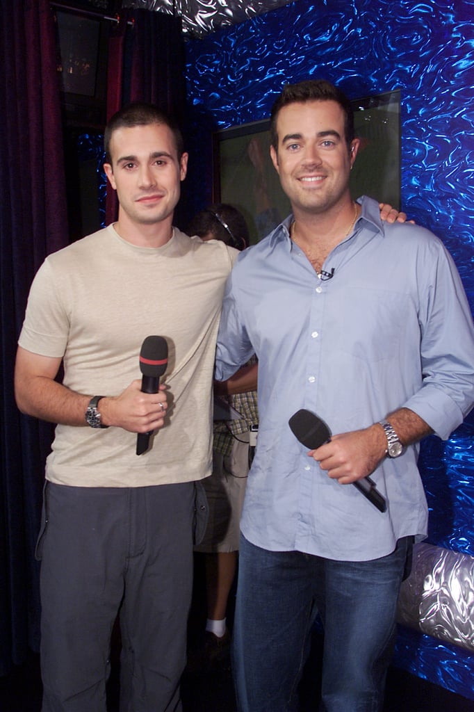Freddie Prinze Jr. posed with Carson Daly during a show in 2001.