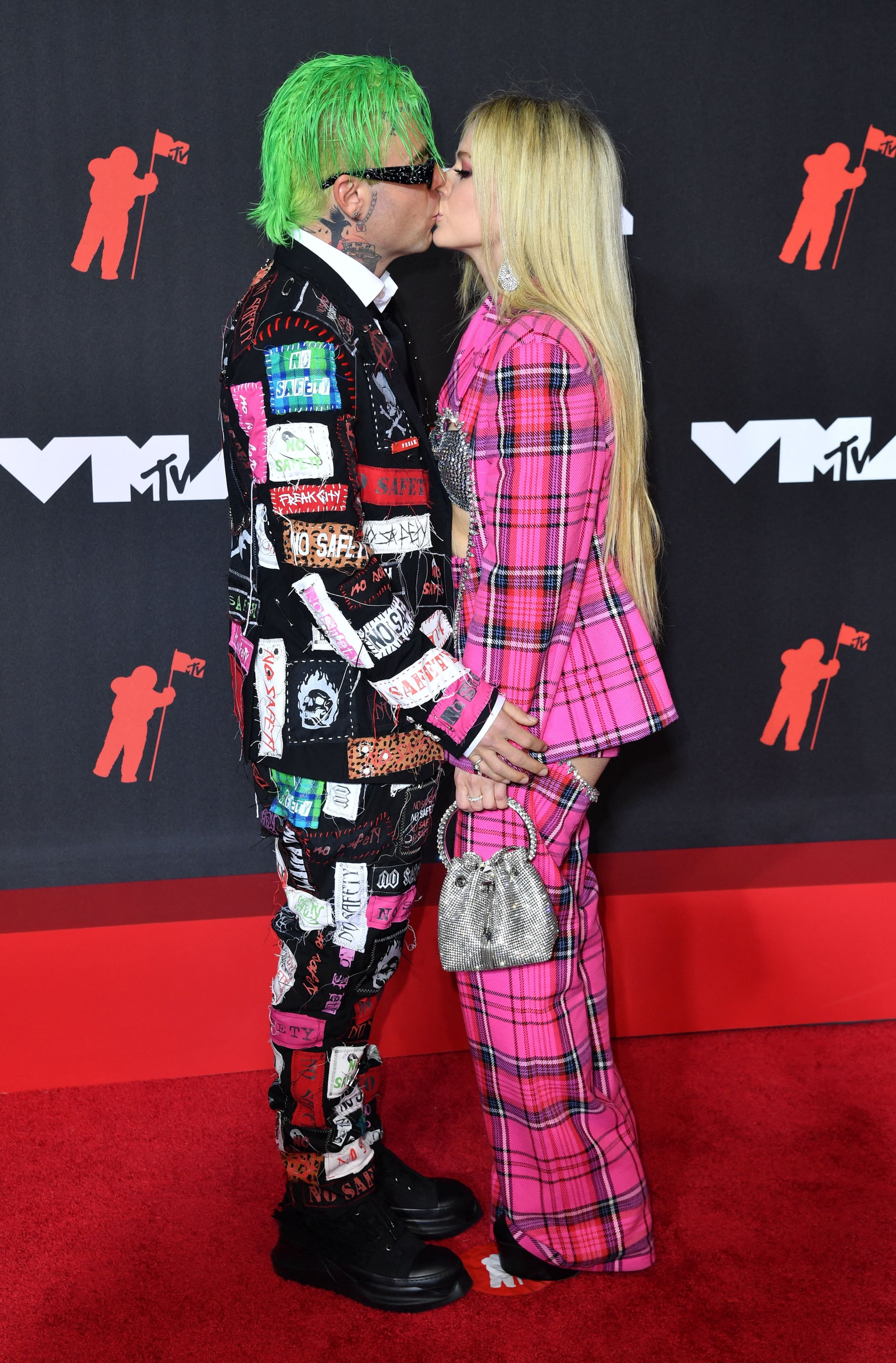 Avril posed with her partner Mod Sun.